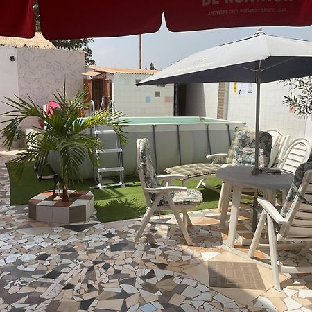The Compound Bed & Breakfast Bijilo Bagian luar foto