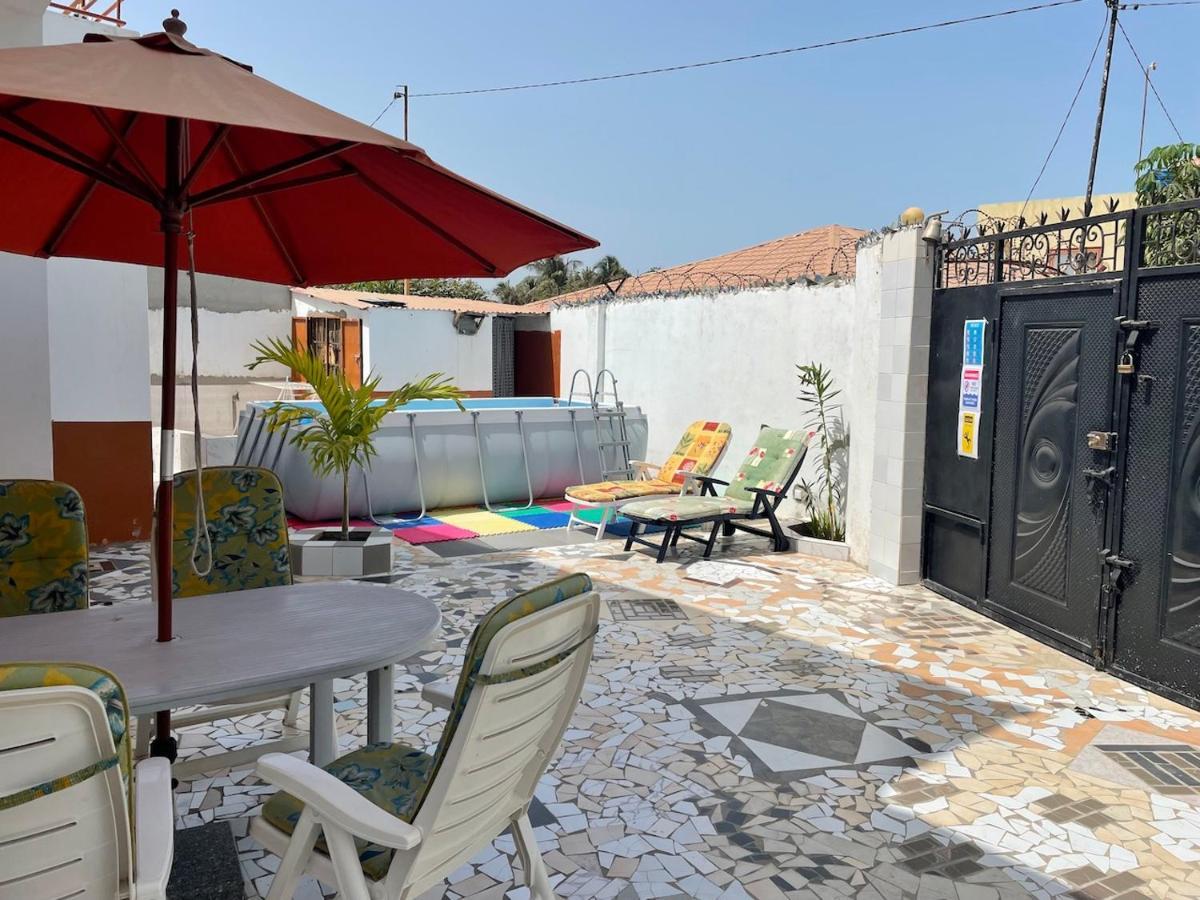 The Compound Bed & Breakfast Bijilo Bagian luar foto