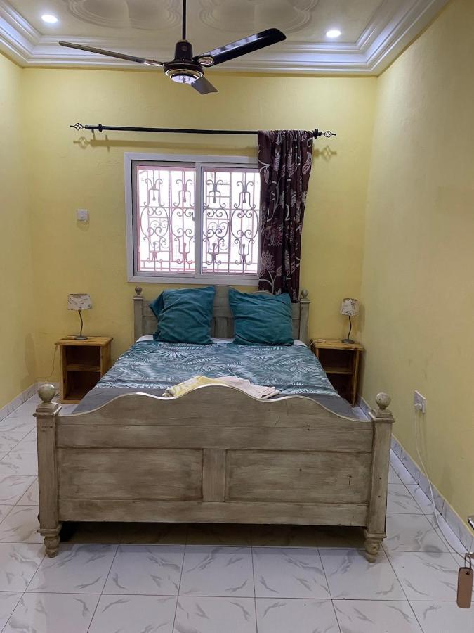 The Compound Bed & Breakfast Bijilo Bagian luar foto