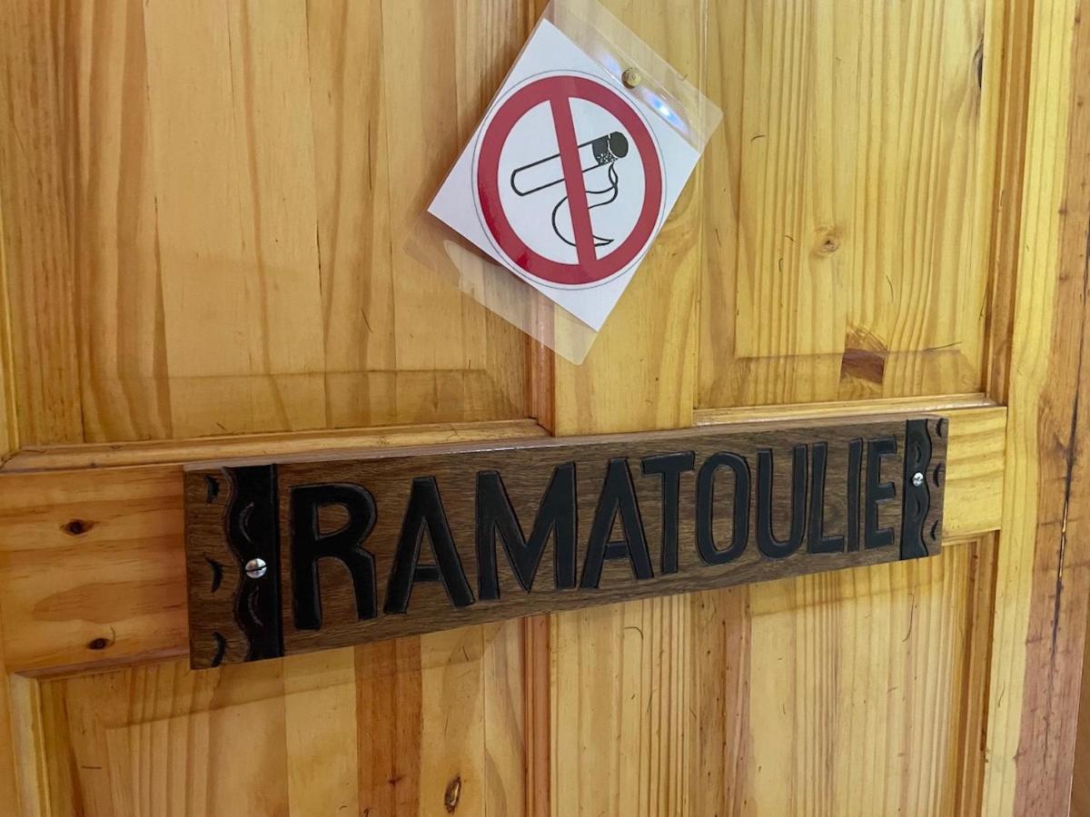 The Compound Bed & Breakfast Bijilo Bagian luar foto
