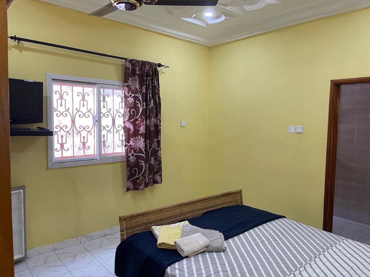 The Compound Bed & Breakfast Bijilo Bagian luar foto