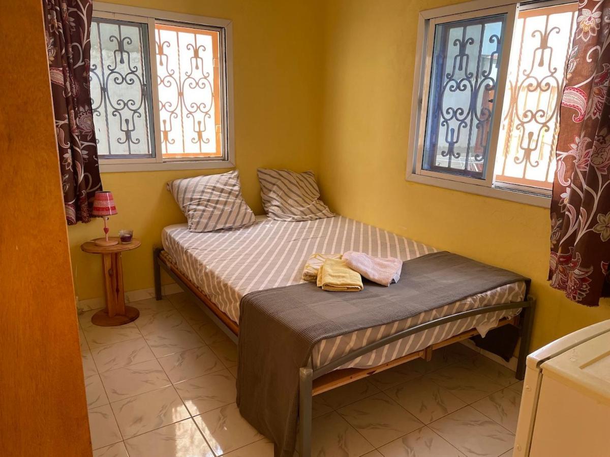 The Compound Bed & Breakfast Bijilo Bagian luar foto