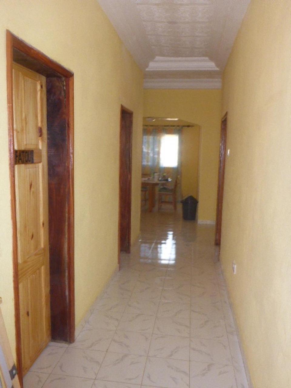 The Compound Bed & Breakfast Bijilo Bagian luar foto